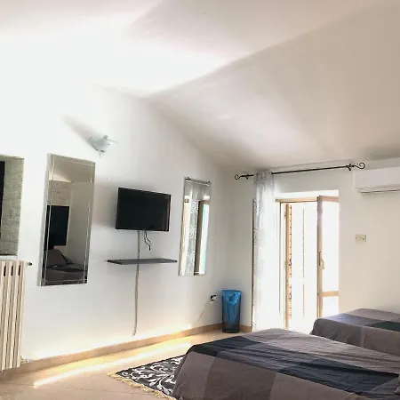 Green Modern House@castle Apartman